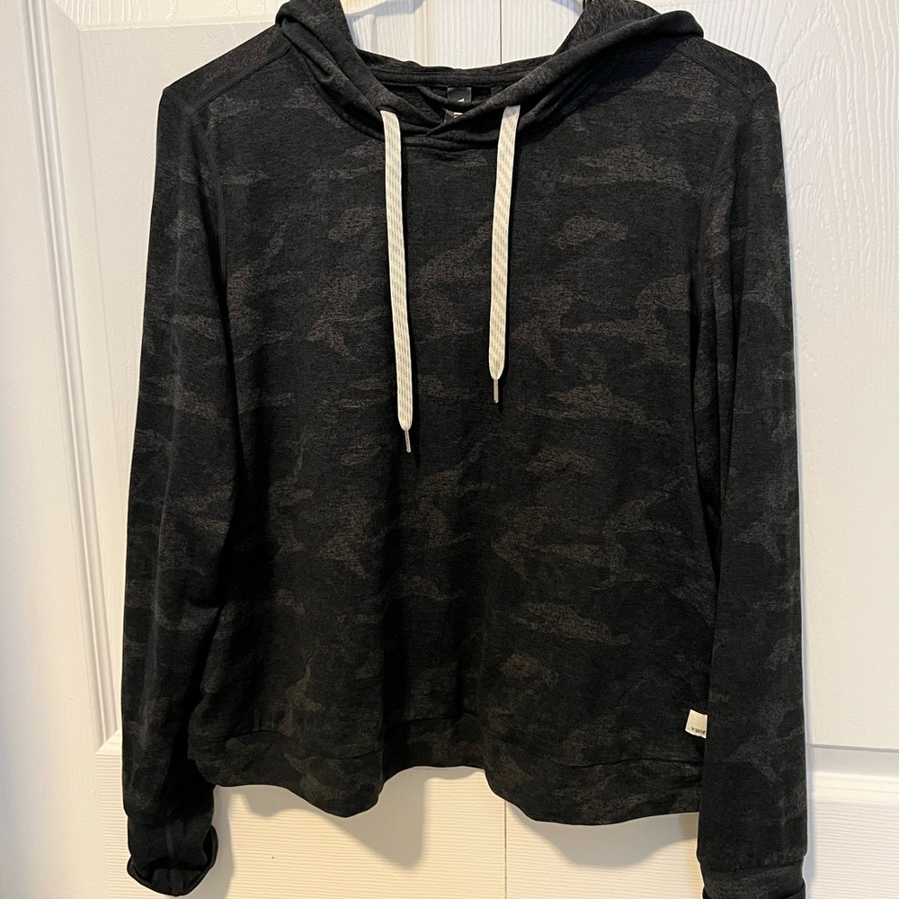 Vuori sweatshirt